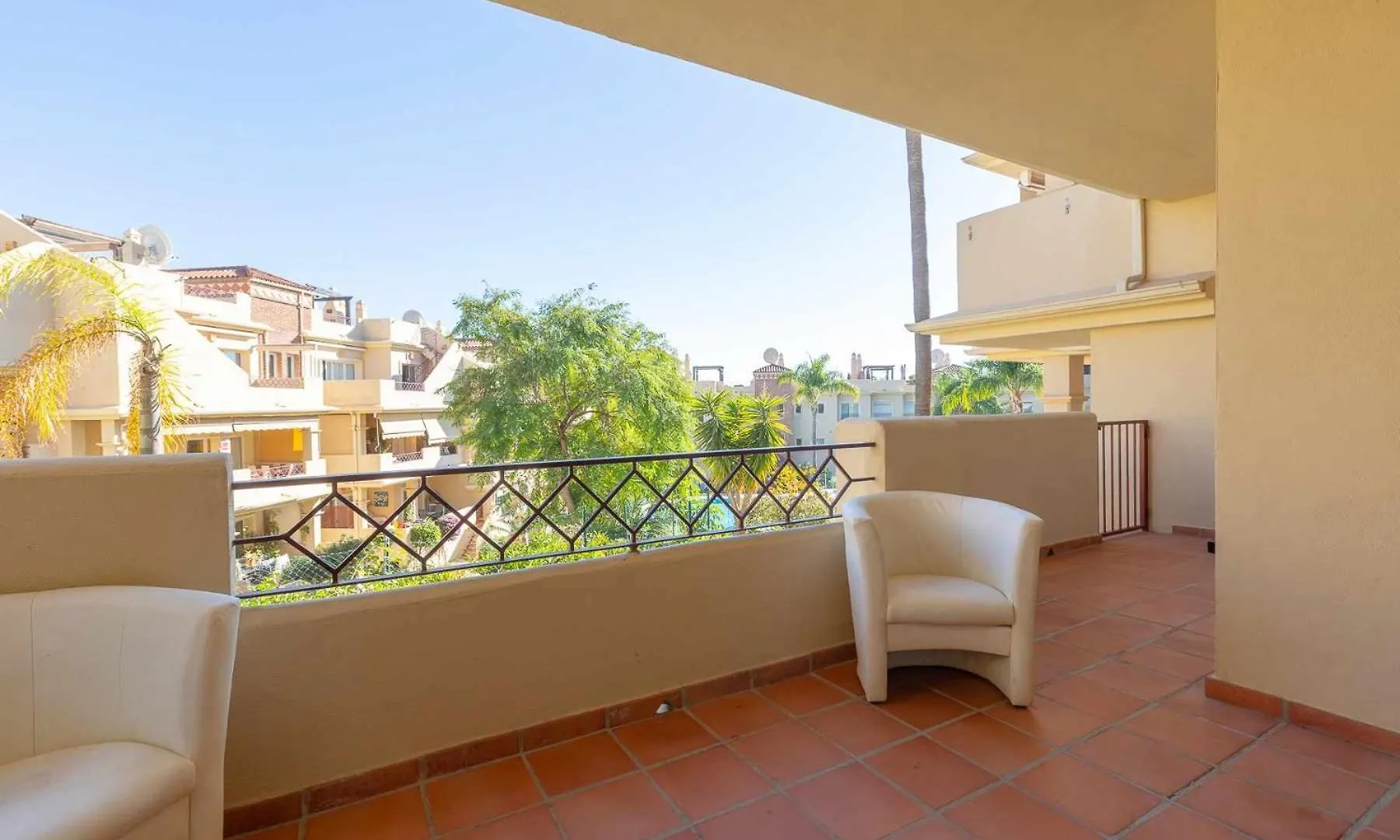 Toscana Hills Con Piscina En Esteponamarbella 0*, Estepona