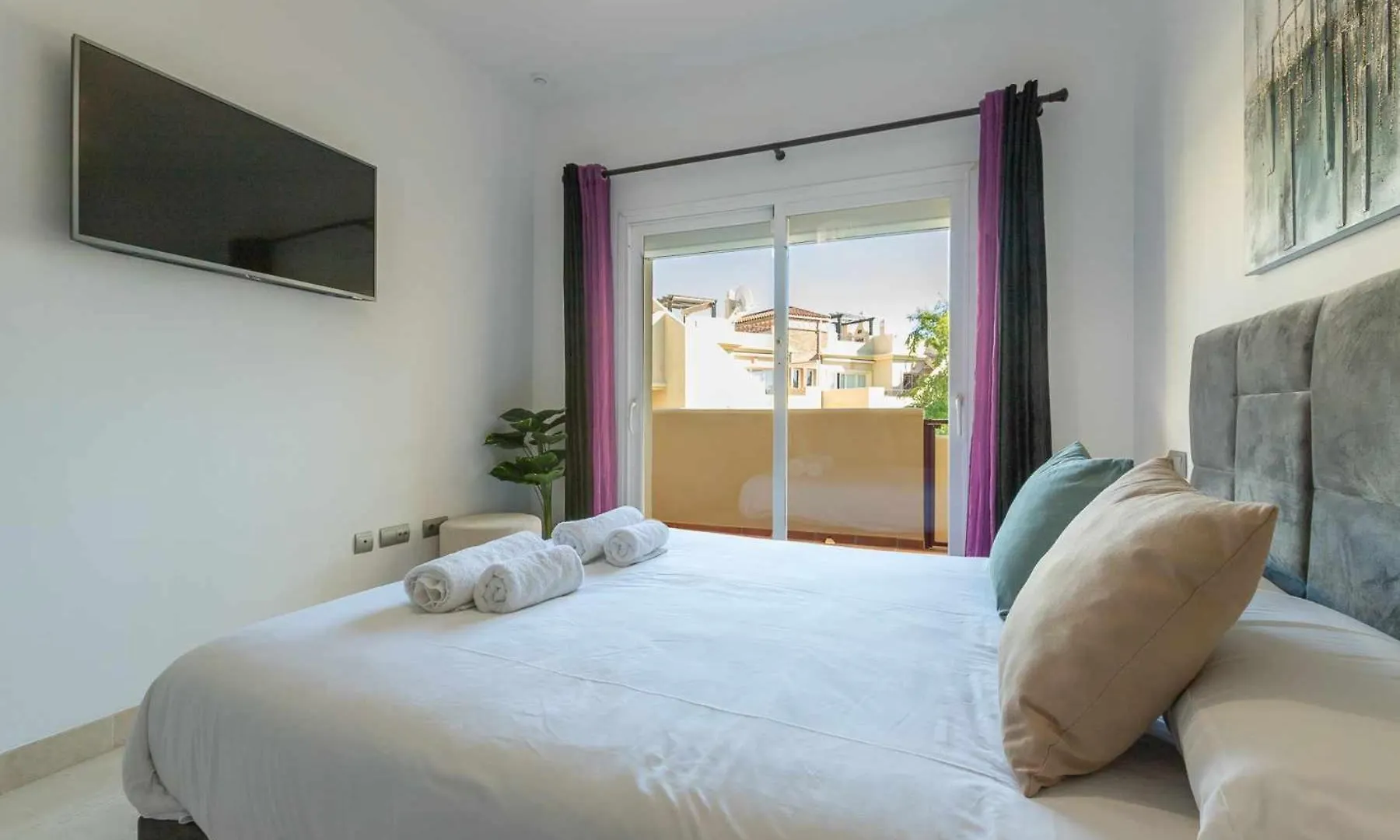 Toscana Hills Con Piscina En Esteponamarbella 0*, Estepona
